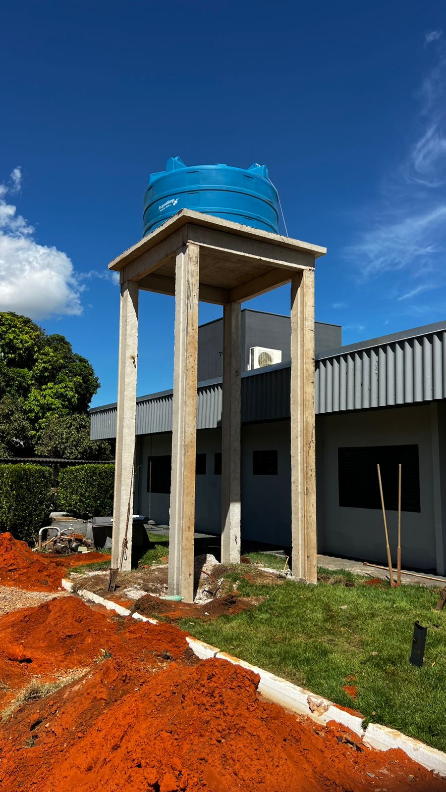 Base para reservatório